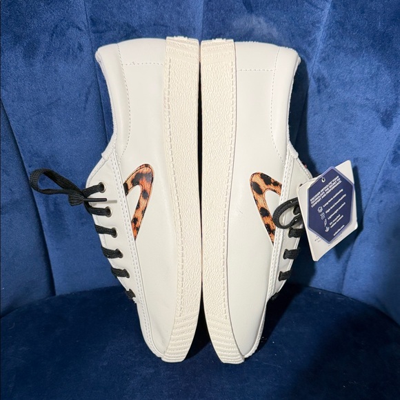 Tretorn Nylite Plus Leopard Cream Leather Women’s Sneakers Size 8 NWT - Picture 3 of 6